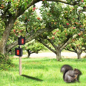 Garden Solar PIR Sensor Skunk Deterrent Deer Repellent Predator Eye Ultrasonic Animal Repeller - Image 7