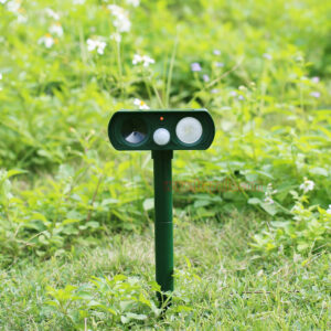 Garden LED Infrared Solar Mouse Dog Repellent with PIR Sensor Ultrasonic Animal Repeller - Image 7